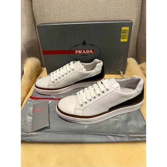 Prada Men’s low top leather sneaker white size 5,5 EU 38,5-39 - Picture 1 of 13